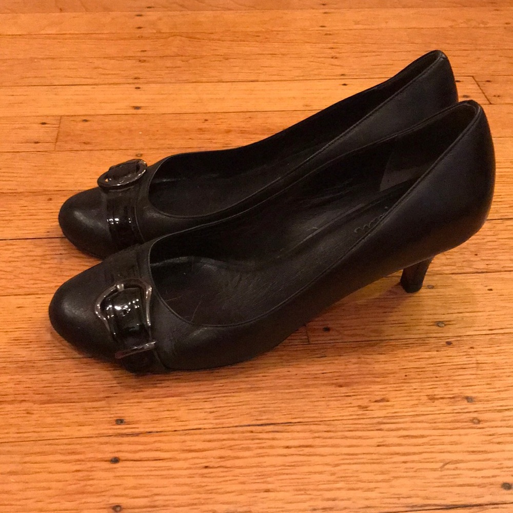 Black Cole Haan leather pumps (7.5)